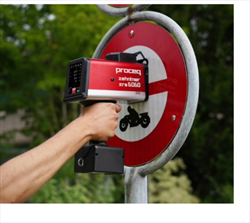 Máy đo độ phản xạ sơn biển báo Zehntner ZRS 6060